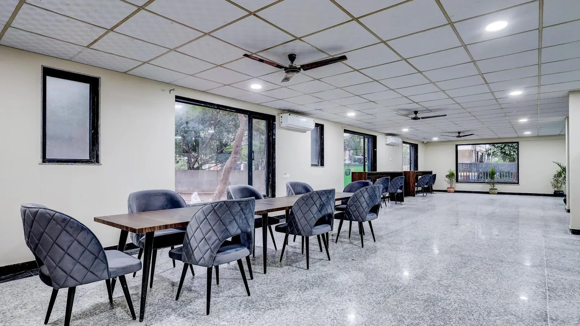 Madstays Hotel Cloudbay Sector - 29 3*, Gurgaon Indien