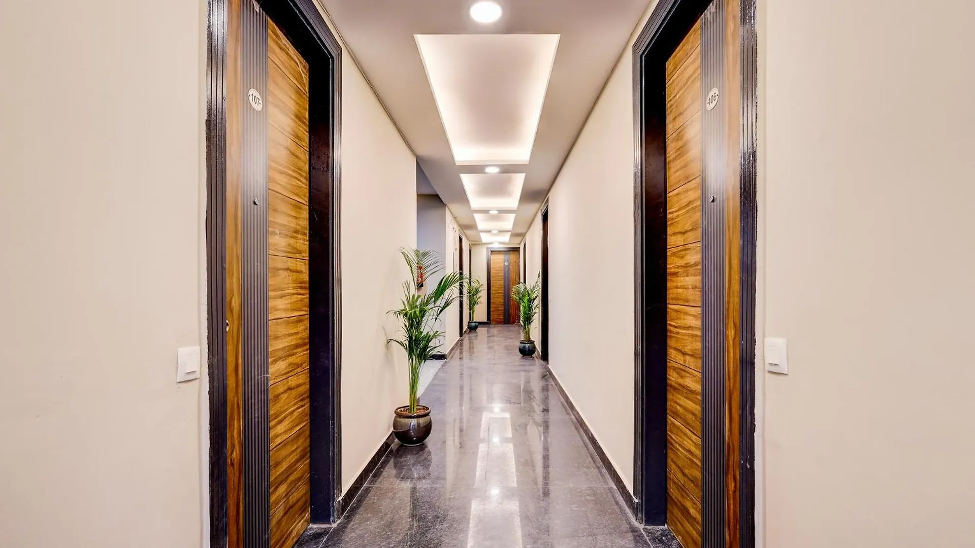 ***  Madstays Hotel Cloudbay Sector - 29 Indien