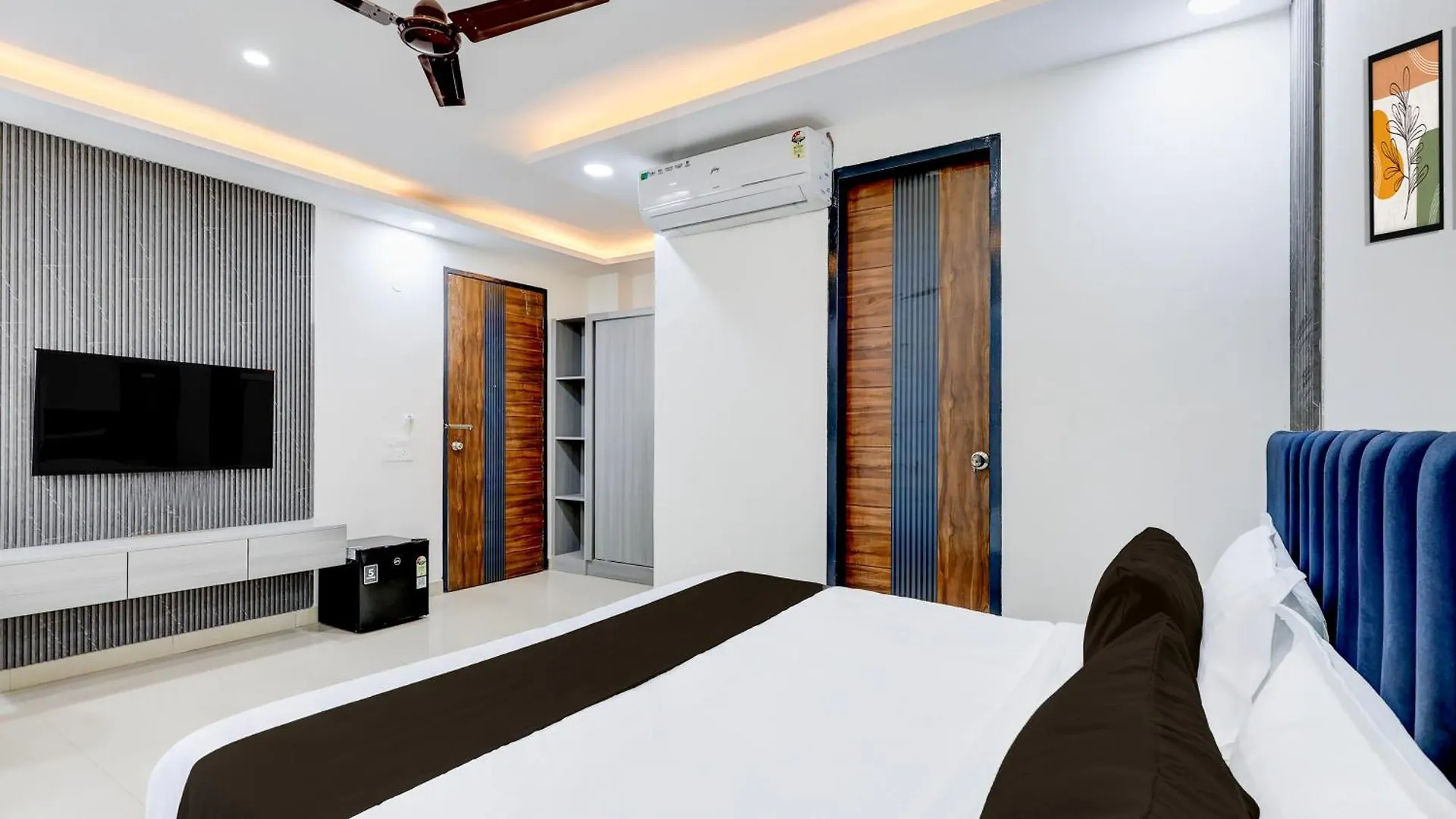 Madstays Hotel Cloudbay Sector - 29